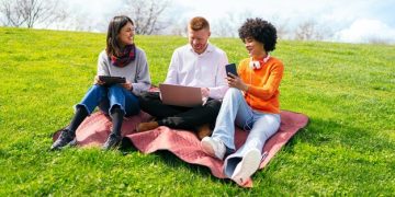 Understanding College Financial Aid Options for US Students in 2025 - Cover Image