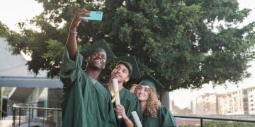 Educational Degrees in the US: A 2025 Guide for Students - Cover Image